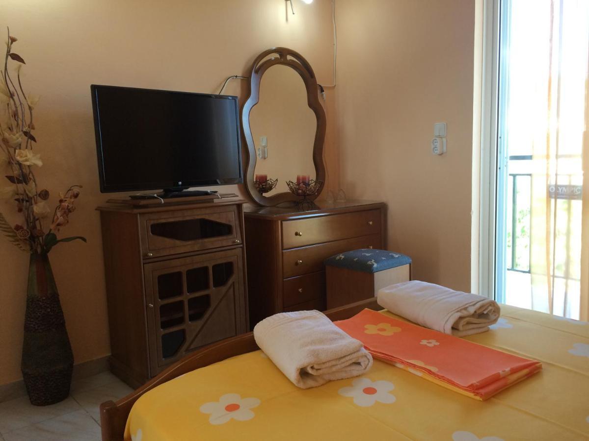 Athina Studios Аргаси Екстериор снимка
